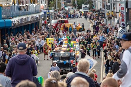 Mablethorpe Carnival 2018 Rejoining The High Street
